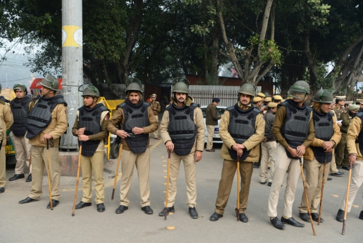 صدامات جديدة بين متظاهرين والشرطة في الهند