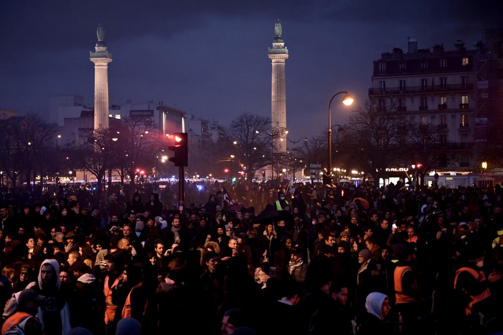 اليوم الخامس عشر من التظاهرات ضد تعديل نظام التقاعد في فرنسا ولا هدنة في الأفق