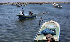 إسرائيل تعلن إعادة توسيع مساحة الصيد في بحر غزة إلى 15 ميلًا
