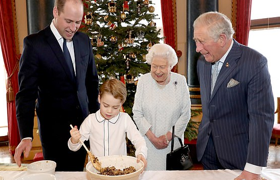 الملكة، تشارلز، الأمير الصغير ووالده وليام