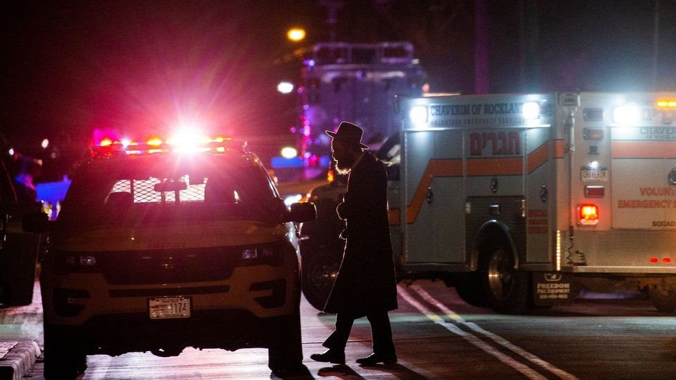 طعن خمسة أشخاص في هجوم على منزل حاخام يهودي في نيويورك