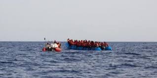 إنقاذ 19 مهاجرًا قبالة سواحل شمال فرنسا