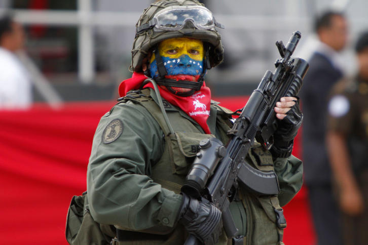 خمسة جنود فنزويليين يطلبون اللجوء إلى البرازيل