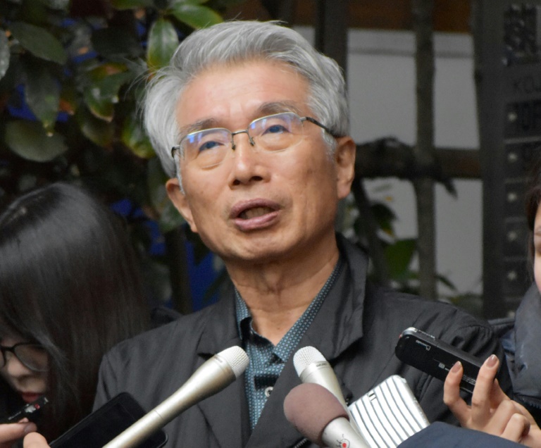المحامي الرئيسي لكارلوس غصن في اليابان جونيشيرو هيروناكا متحدثا إلى صحافيين في طوكيو في 4 كانون الثاني/يناير 2020