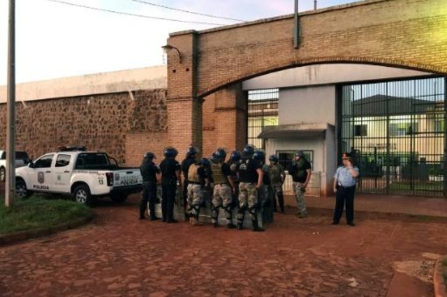 فرار نحو ثمانين سجينا عبر نفق في باراغواي