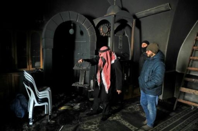 إسرائيل تحقق في حريق متعمد في مسجد في القدس