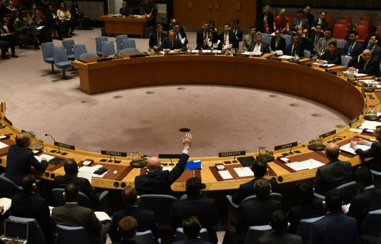 بكين تنتقد واشنطن ولندن في مجلس الأمن