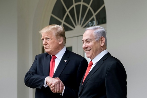 الرئيس الأميركي دونالد ترمب ورئيس الوزراء الاسرائيلي بنيامين نتانياهو 