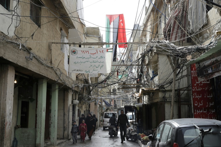 شارع في مخيم برج البراجنة للاجئين الفلسطينيين قرب بيروت في 17 كانون الثاني/يناير 2018