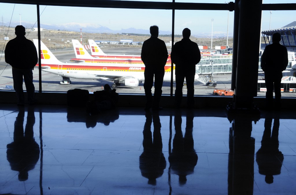 توقف قصير لحركة الطيران في مطار مدريد