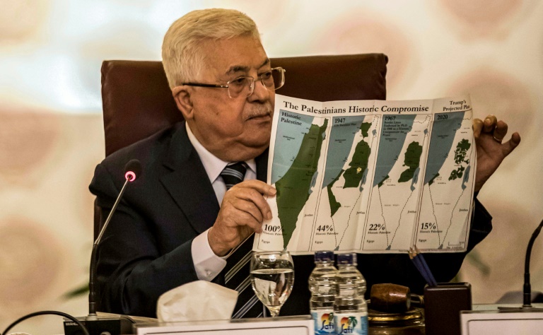 عباس يزور نيويورك لعرض مشروع قرار ضد خطة ترمب