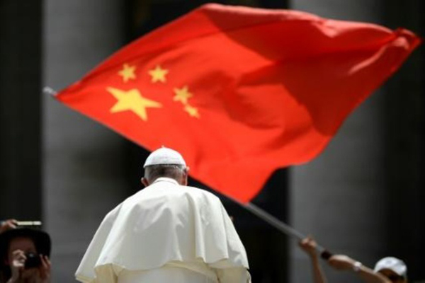 لقاء تاريخي بين وزيري خارجية الفاتيكان والصين