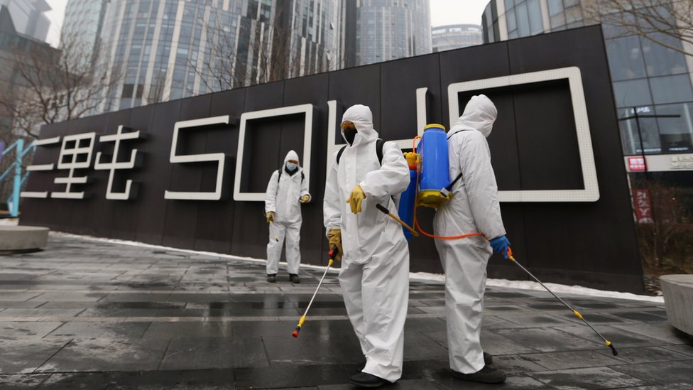فيروس كورونا: الصين تفرض حجرا صحيا على العائدين إلى بكين وارتفاع الوفيات إلى 1500 شخص