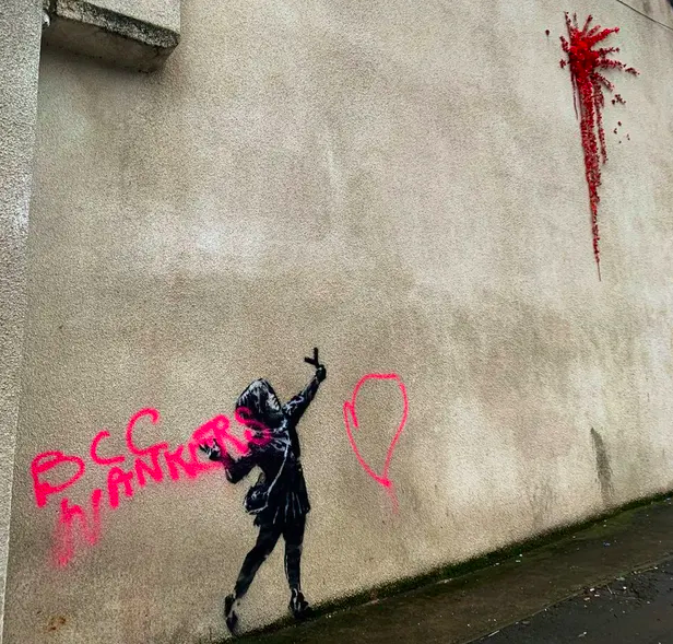 تخريب لوحة لبانكسي على جدار في بريستول في المملكة المتحدة