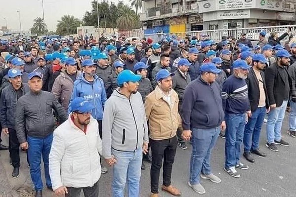 أصحاب القبعات الزرقاء من أنصار الصدر