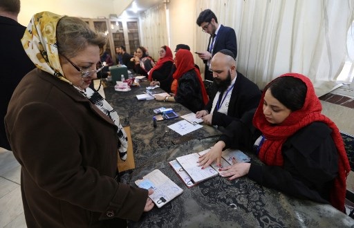 تمديد آخر للانتخابات في إيران حتى الساعة 18,30 ت غ