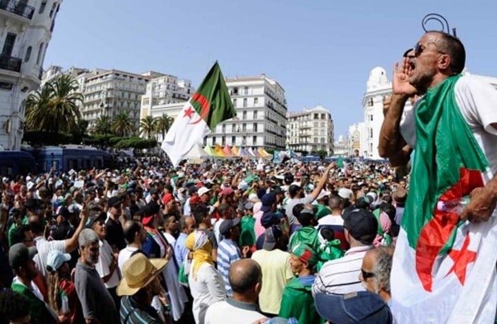 الى أين يتجه الحراك في الجزائر بعد عام على انطلاقه؟