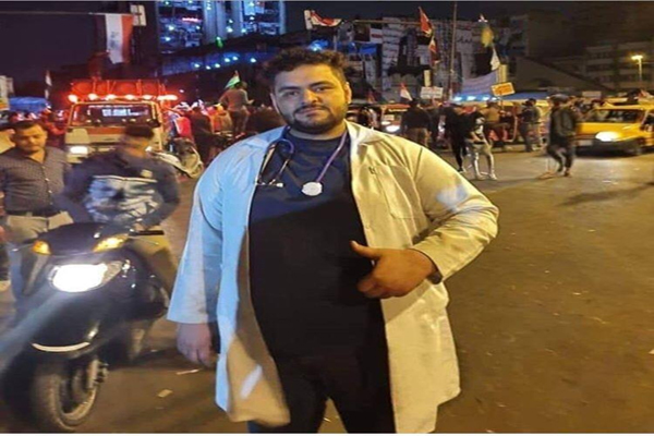 المسعف عمر علي حسين اختطف الليلة الماضية من ساحة التحرير في وسط بغداد