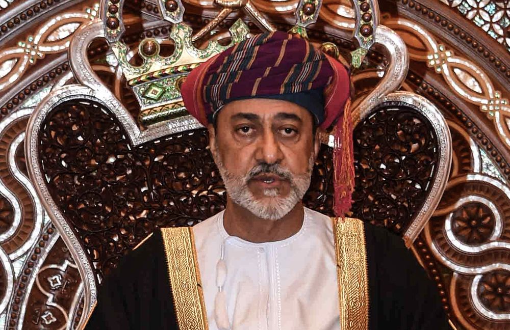 سلطان عمان الجديد يعدل النشيد الوطني