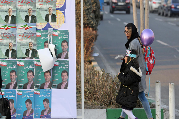نسبة المشاركة في الانتخابات الإيرانية محل ترقب
