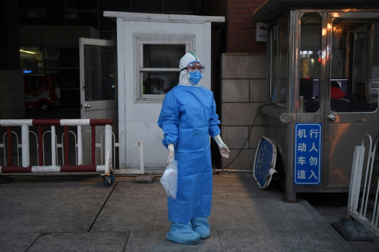 انخفاض في عدد الإصابات بكورونا في الصين وحصيلة الوفيات تبلغ 2.345 