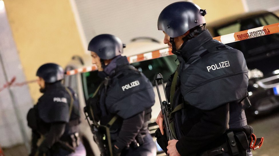 إطلاق النار في ألمانيا: إجراءات أمنية لحماية المساجد من تهديدات اليمين المتطرف