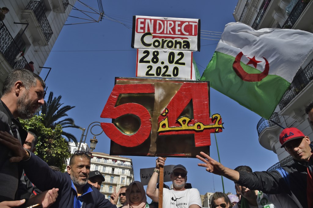 جزائريون يتظاهرون في الاسبوع الأول من العام الجديد للحراك