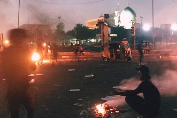 سيطرة المتظاهرين على ساحة الخلاني وسط بغداد