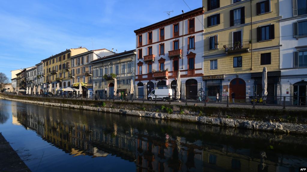 مدينة ميلان الإيطالية خالية من المارة والسياح بعد تشديد القيود على التنقل للحد من تفشي فيروس كورونا- 10 مارس 2020