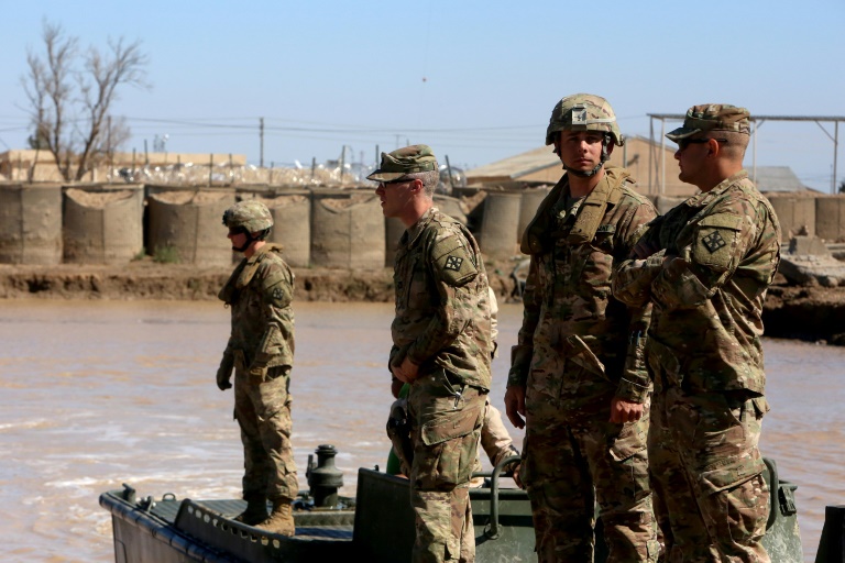 جنود أميركيون خلال تدريبات في قاعدة التاجي في 6 آذار/مارس 2017