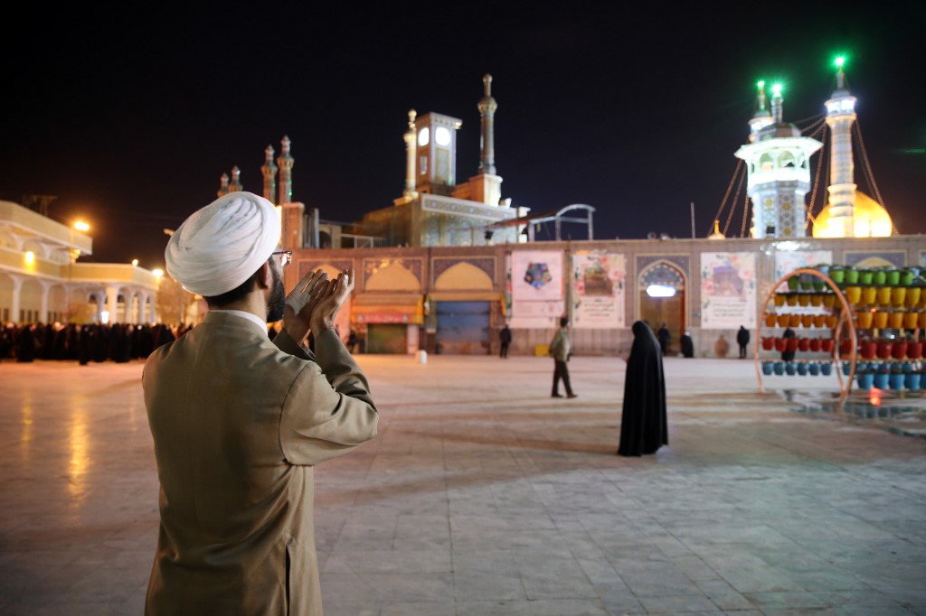 إيران تمنع احتفالات عيد النوروز