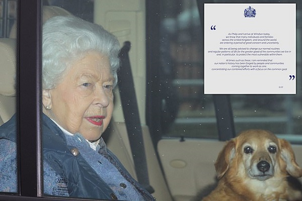 الملكة في طريقها الى وندسور وفي الزاوية صورة لرسالتها للشعب 