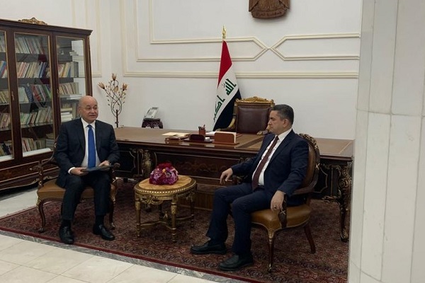 الرئيس العراقي برهم صالح مع الزرفي