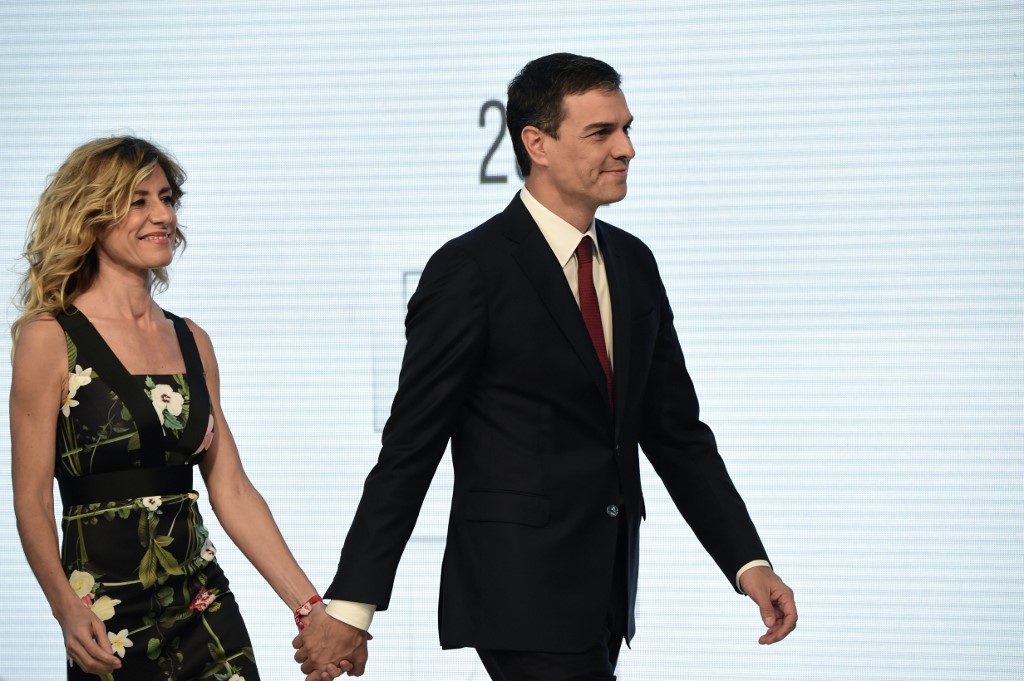 رئيس الوزراء الإسباني وزوجته 