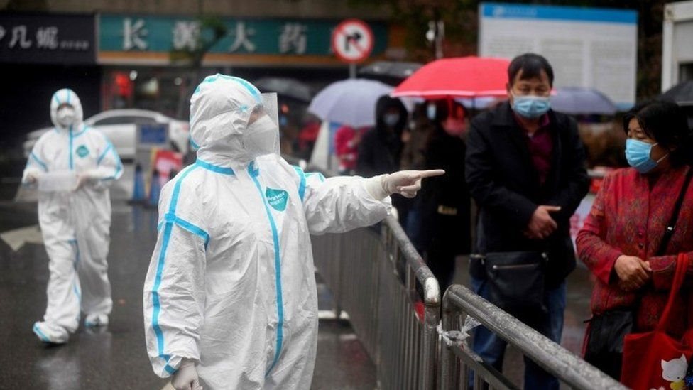 فيروس كورونا: الصين تفرض حظرا على دخول الزائرين الأجانب إلى أراضيها