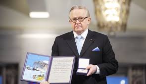 الرئيس الفنلندي السابق الحائز نوبل للسلام مصاب بكورونا