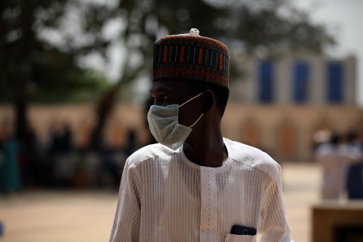نيجيريا تشدد إجراءات التصدي لفيروس كورونا المستجد