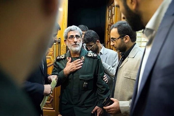 قائد فيلق القدس في الحرس الثوري الايراني الجنرال أسماعيل قاآني خلال وجوده في بغداد