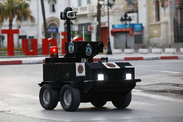 تونس تستعين بروبوت لمراقبة تطبيق الحجر الصحي