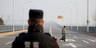 الصين تعلن حالة الطوارئ في مدينة حدودية مع روسيا بسبب انتشار كورونا