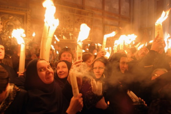 المسيحيون الأرثوذكس يحيون اليوم سبت النور