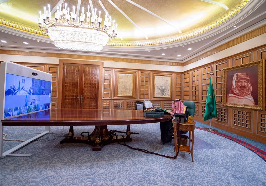 مجلس الوزراء السعودي يعقد جلسته عبر الاتصال المرئي برئاسةالملك سلمان