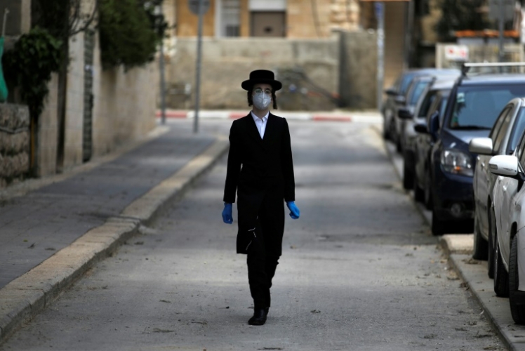 إسرائيل تبدأ تخفيف إجراءات احتواء فيروس كورونا