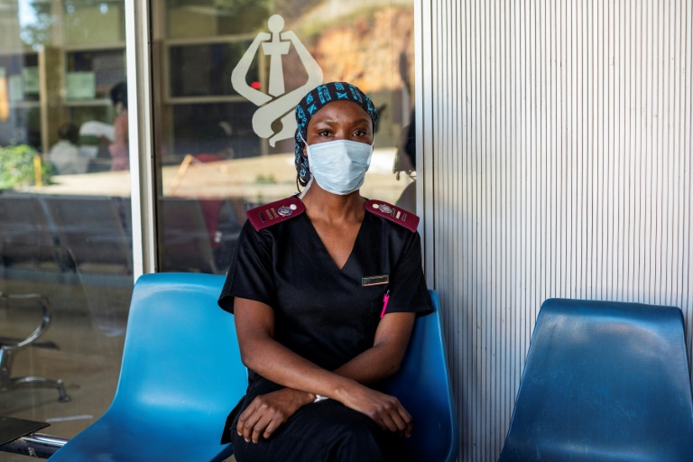 مستشفيات جنوب إفريقيا تستعد لزيادة حالات كورونا