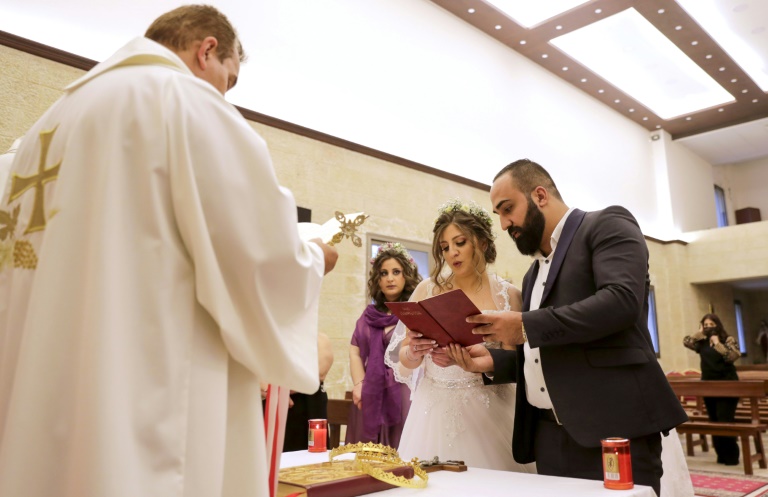  كورونا يغيّر خطط الراغبين في الزواج في لبنان