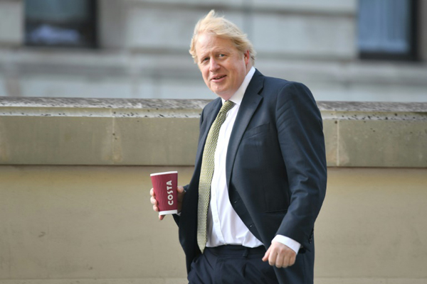 رئيس الوزراء البريطاني بوريس جونسون في لندن في 6 مايو 2020.