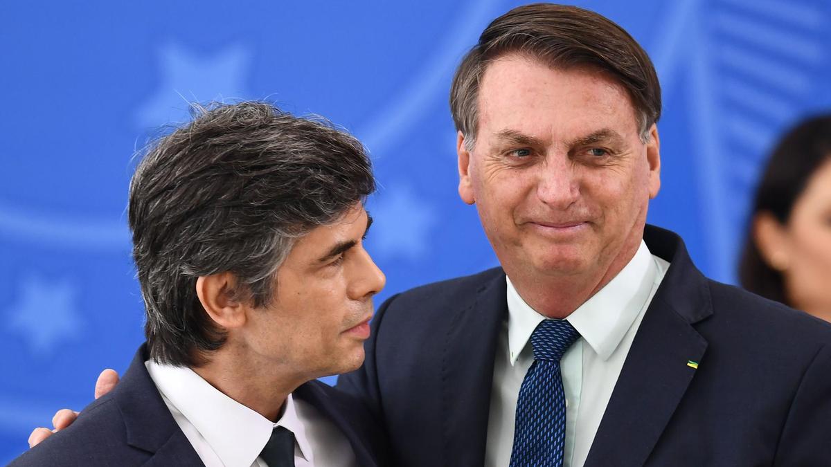 استقالة وزير الصحة البرازيلي وسط أزمة وباء كوفيد-19