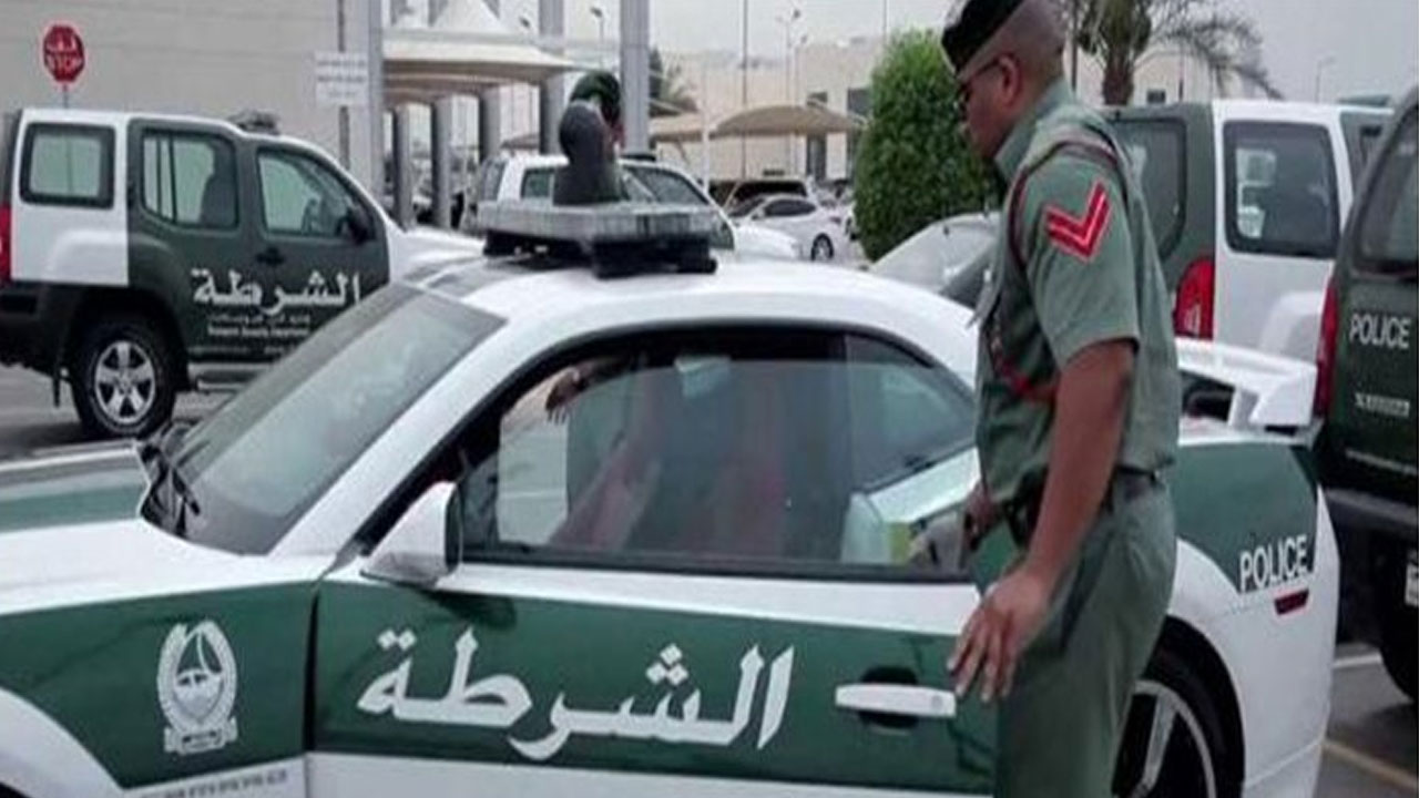 شرطة دبي تقبض على شخص بسبب 