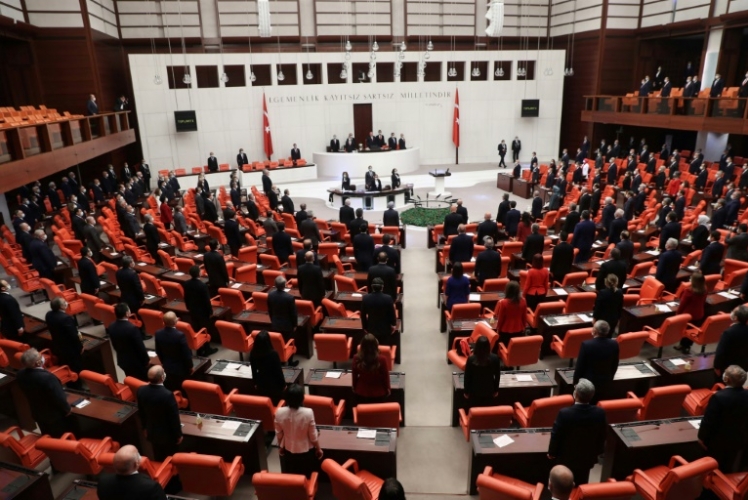 اعتقال 3 نواب معارضين في تركيا بعد إسقاط عضويتهم