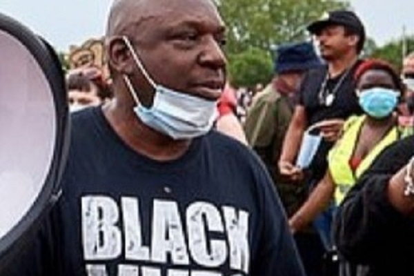 صورة لماكفرين المتشدد من (تويتر) 